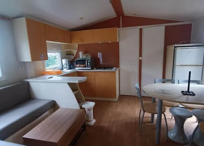 M.home Confort E017 2chbr/5pers مكان تخييم *