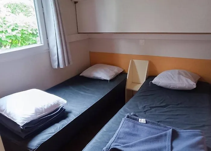 مكان تخييم M.home Confort E017 2chbr/5pers *